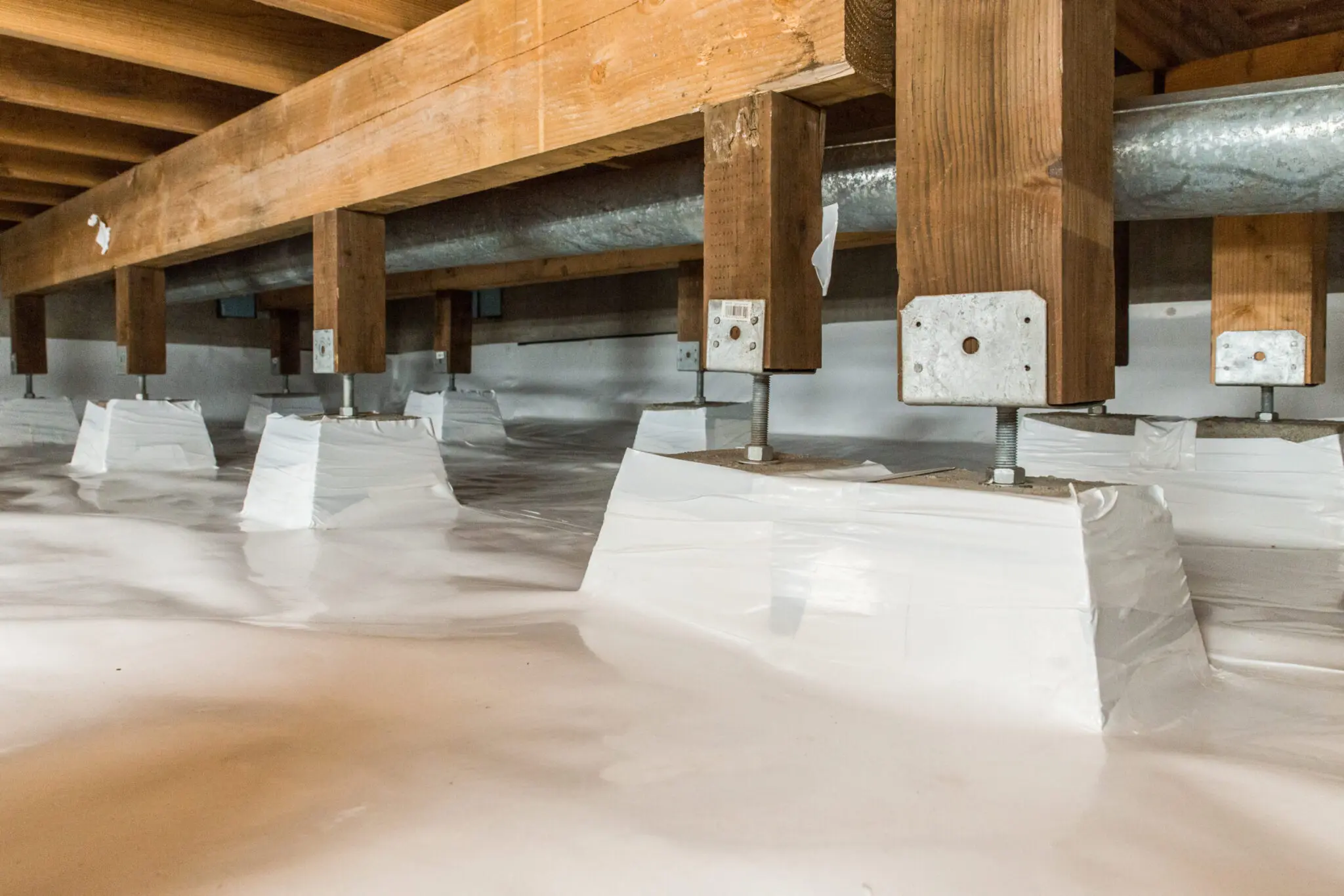 What Is The Right Moisture Content For Crawl Space Wood: Essential Guidelines for a Healthy and Durable Home Foundation